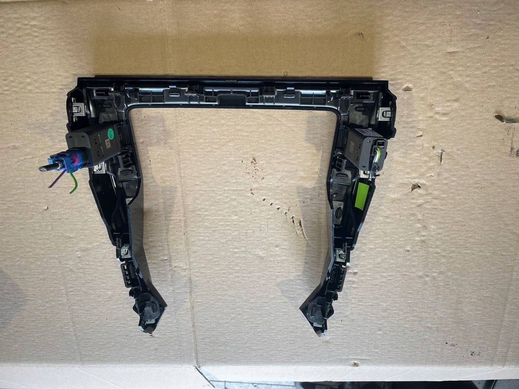 фото №2, Peugeot 208 2008 ii рамка панель корпус радио 98283687