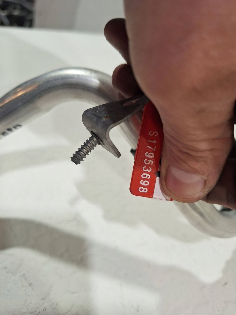 фото №4, Шланг кондиціонера 924804708r renault clio v captur ii 1.0 sce 19-