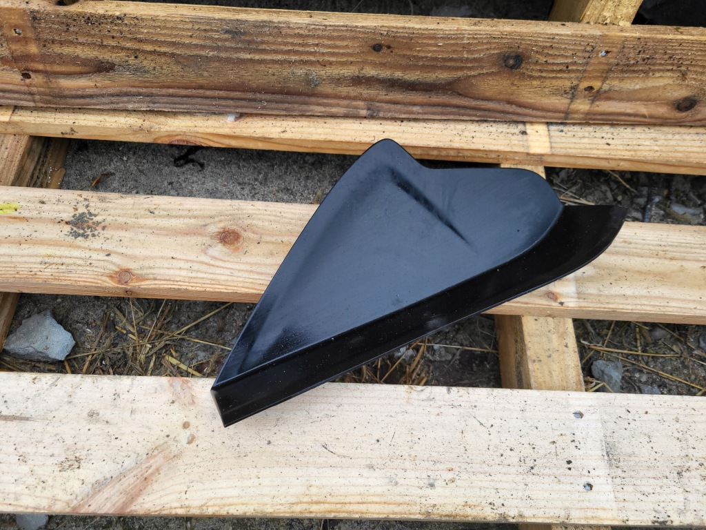 фото №1, Maserati levante захист пластик панелі права 670043360