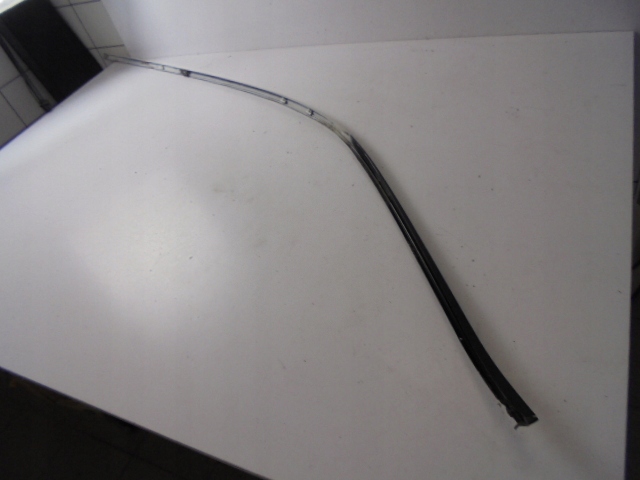 фото №3, Молдинг дах ліва porsche panamera 4s 970 2010 rok