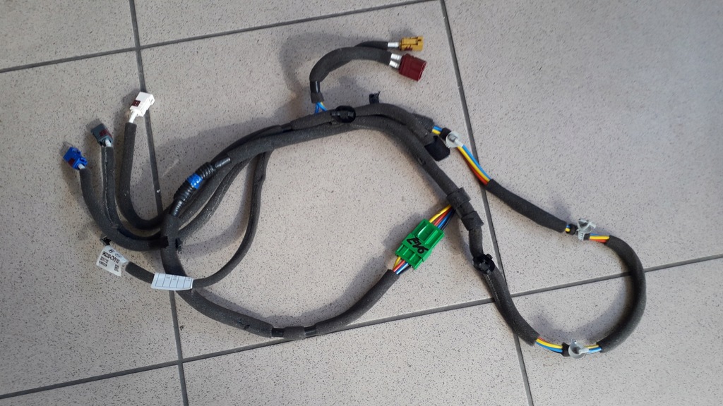 фото №1, Kia ev6 2022 кабель шланг navi 96220-cv510