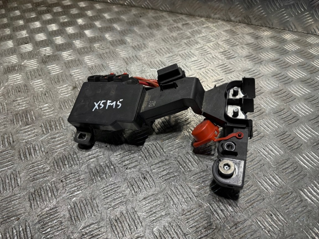 Купити Bmw x5 g05 x6 g06 x7 g07 розподільник струму напруги 6841551