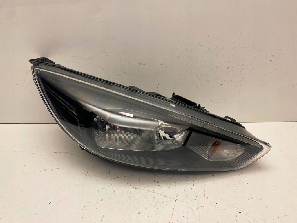 Купити Ford focus mk3 рестайлінг  звичайна +led правий фара f1eb13w029ag
