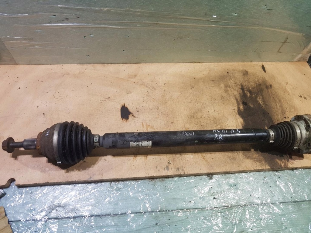 Купить Приводной вал правая 2.0tdi vw passat b8 5q0407272e