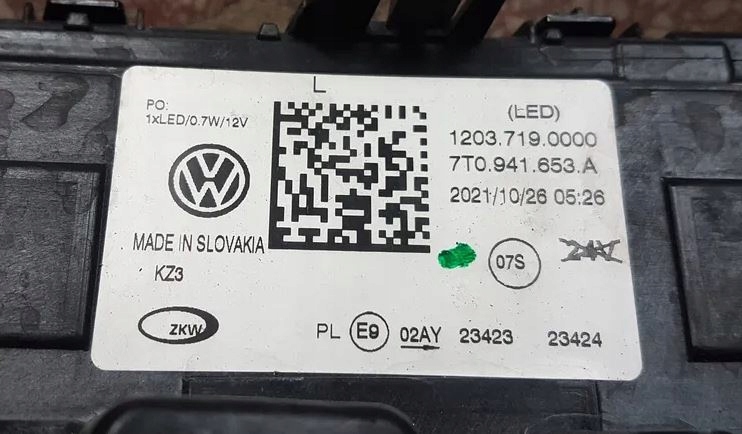 фото №12, Vw multivan t7 бампер капот лампа права iq led