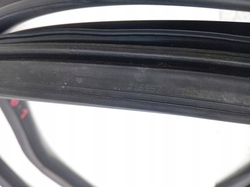 Прокладка дверь левая mini r56 cooper s 3d Доставка