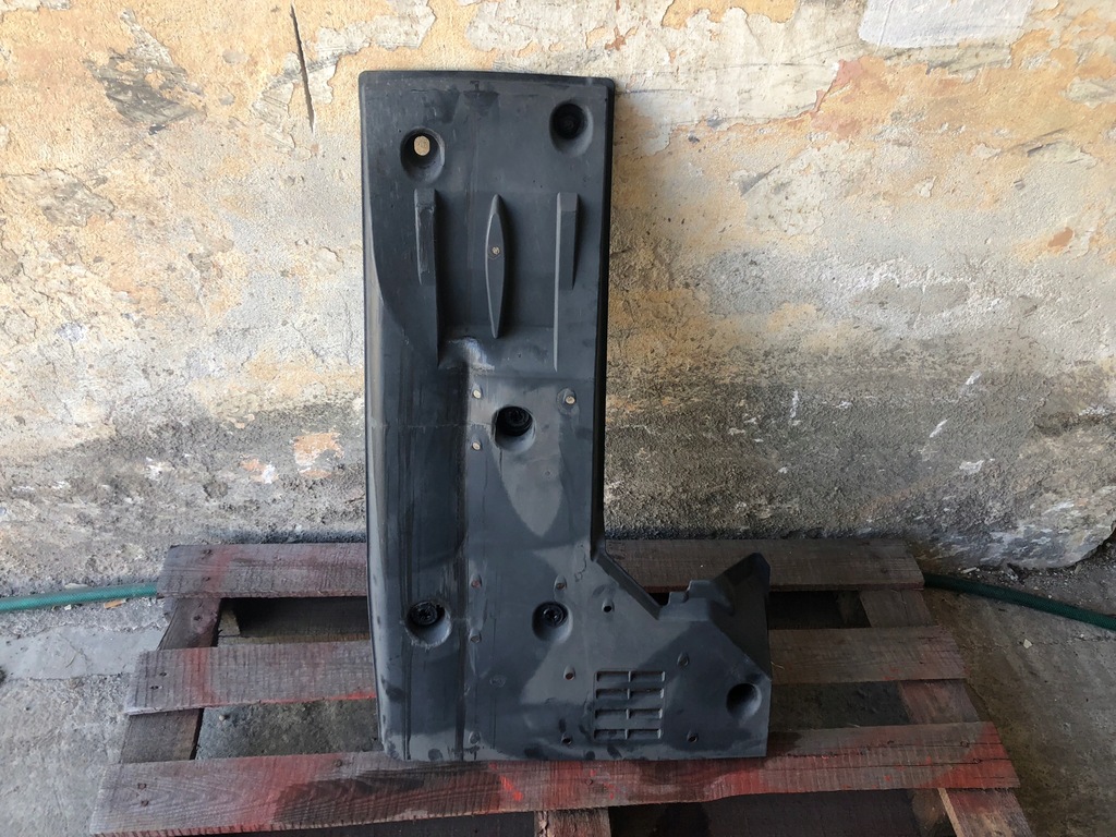 фото №1, Lexus is 300h захист підвіска права 58165-30010