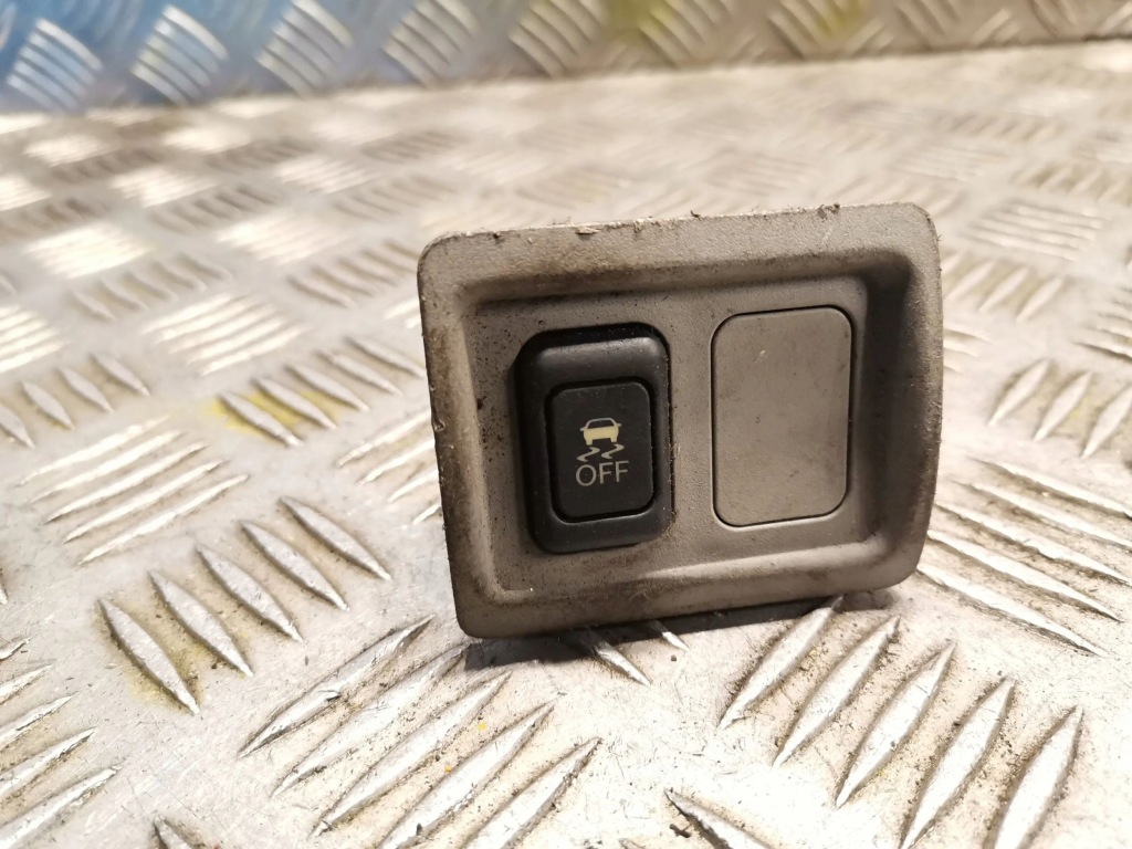 фото №1, Lexus is 220d-250-350 кнопка / выключатель esp