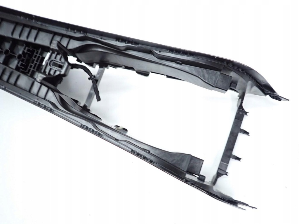 Тунель підлокітник czerwona nić amg usb європа mercedes cla ii 118 x118 24r Ціна