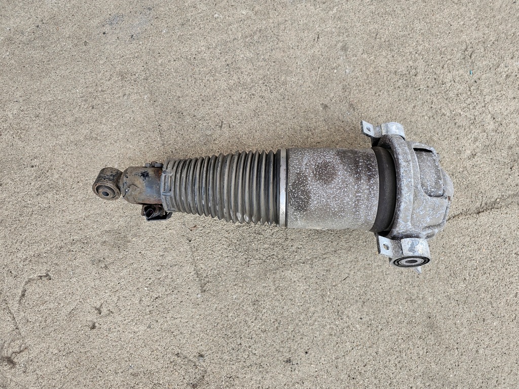 фото №6, Audi q7 4l 07r амортизатор левый задний задняя 7l8616019a