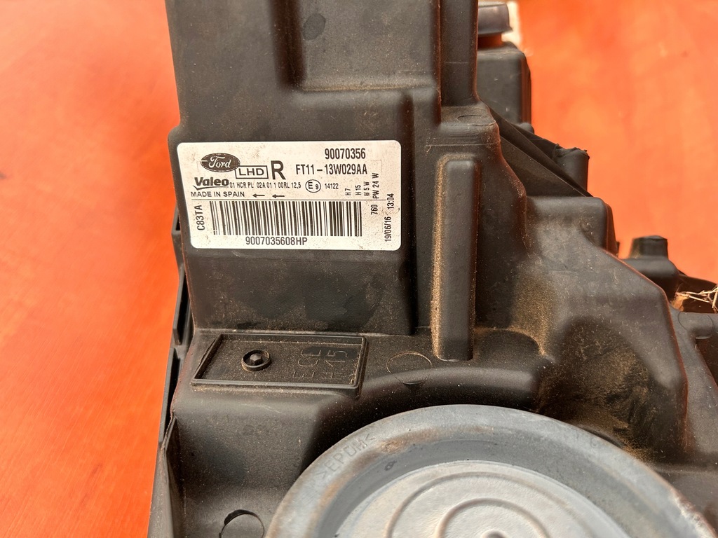 фото №6, Лампа ford tourneo connect led правая перед повреждённые ушко