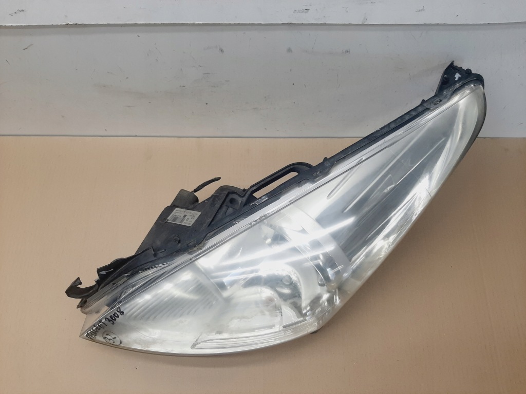 фото №9, Лампа левая перед peugeot 3008 i 09-16 angielska