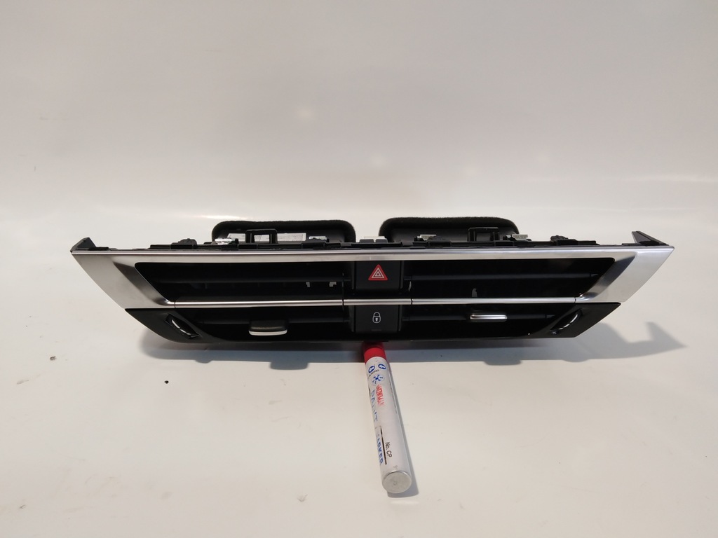 фото №1, Citroen c4 iii решітка панель обдув 98356482dx