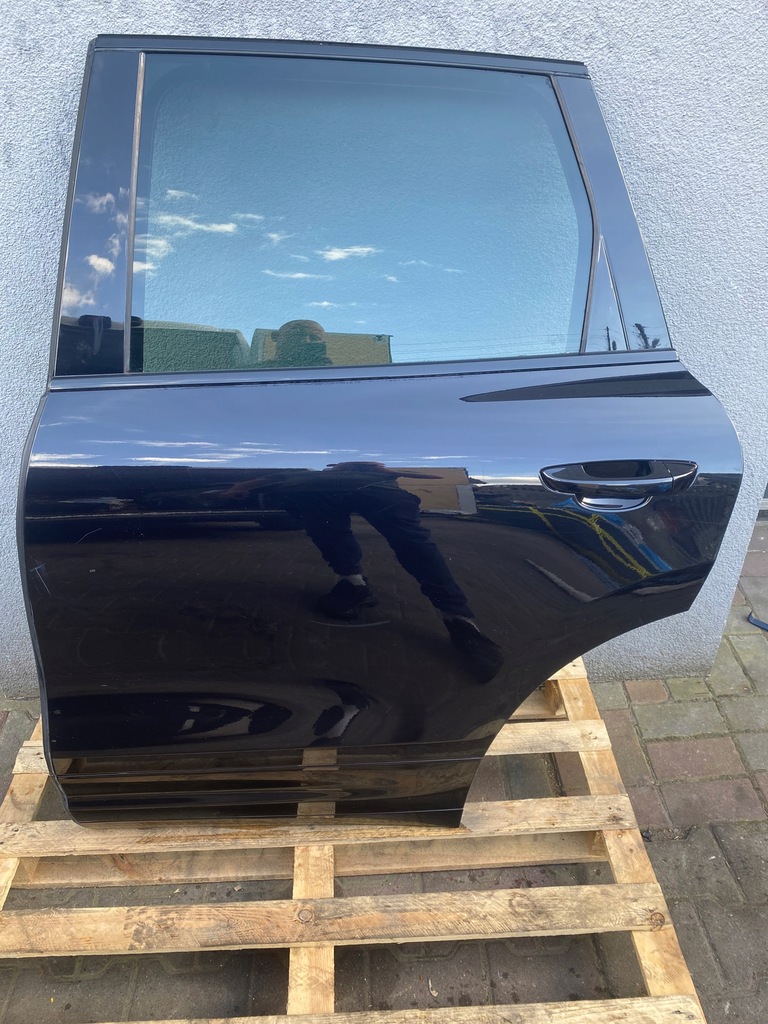 фото №1, Porsche cayenne 7p5 дверь левая задние полный