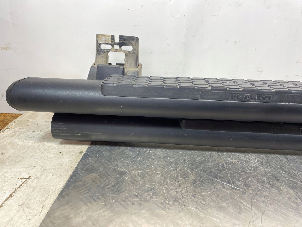 2018 dodge van ram пороги бічний в Україні