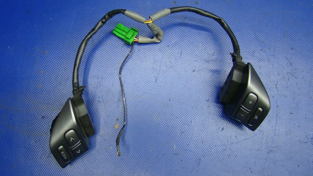 фото №1, Переключатель многофункциональный руля forester ii 06r lift