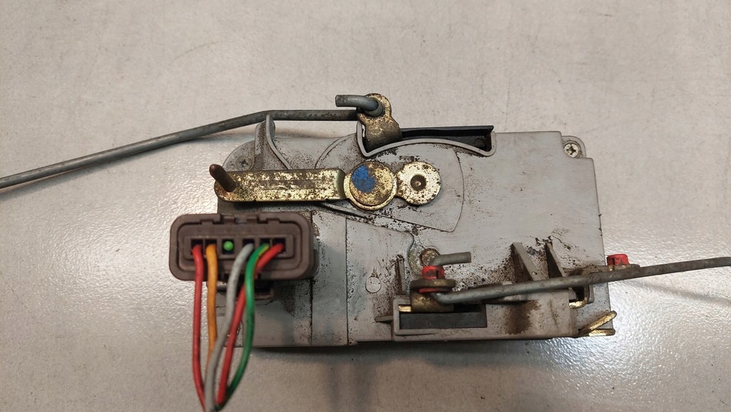 фото №4, Замок дверь левый перед fiat ulysse i 6 pin