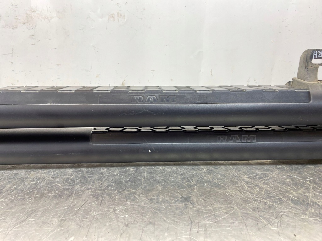 2018 dodge van ram пороги бічний Оригінал