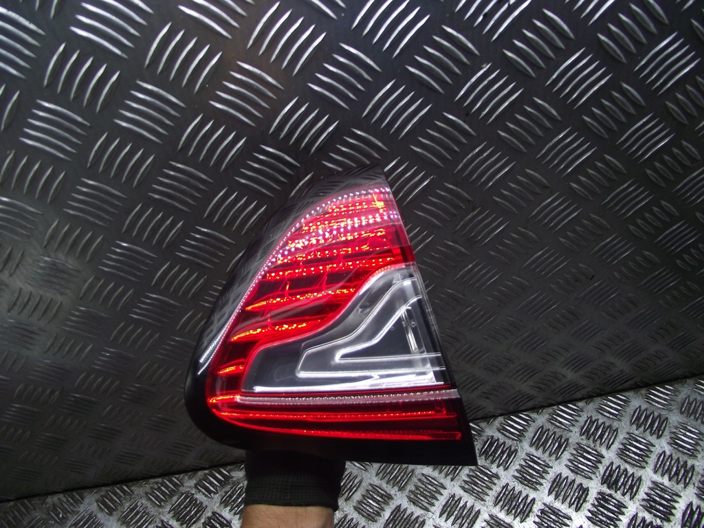 фото №1, Лампа задняя задняя крышки левая правая renault captur i 13r