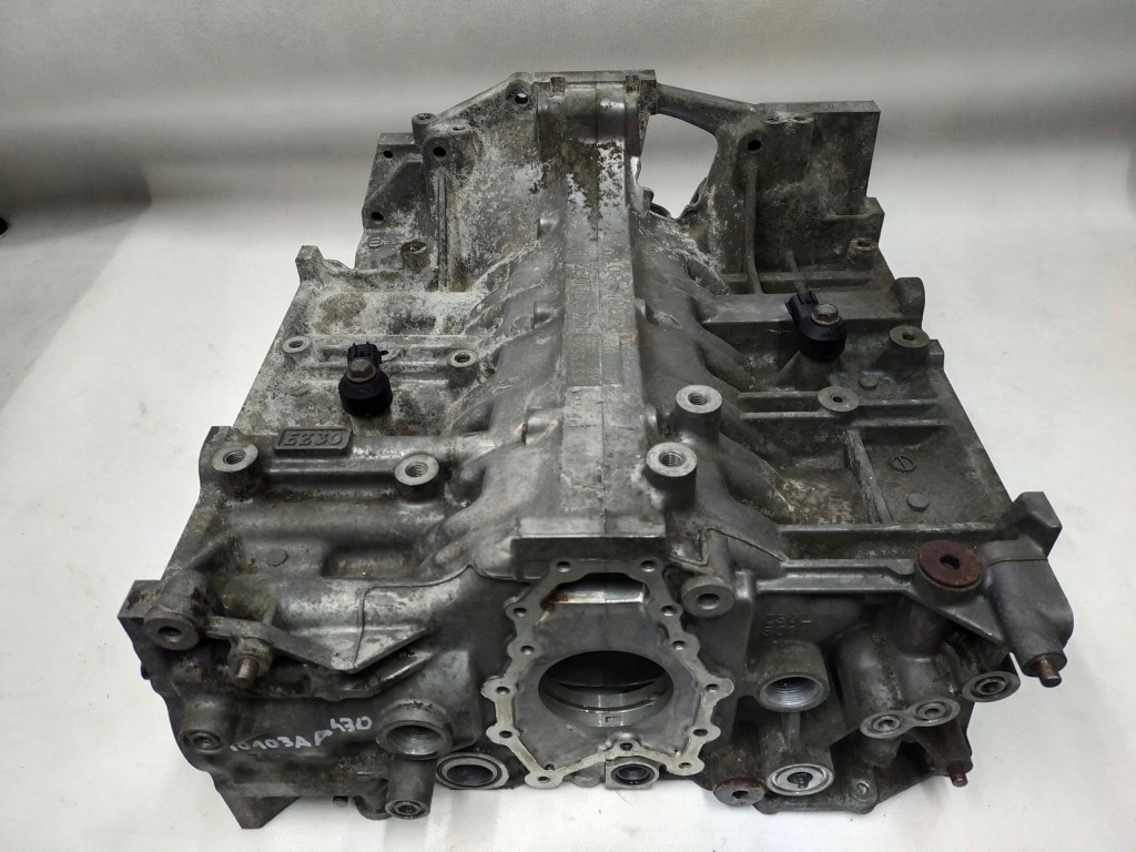 Купить Subaru legacy outback 3.0 h6 блок двигателя ez30