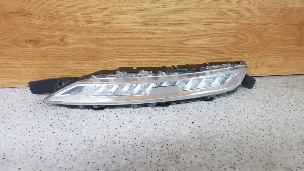 Купити C4 picasso led drl лівий d 68