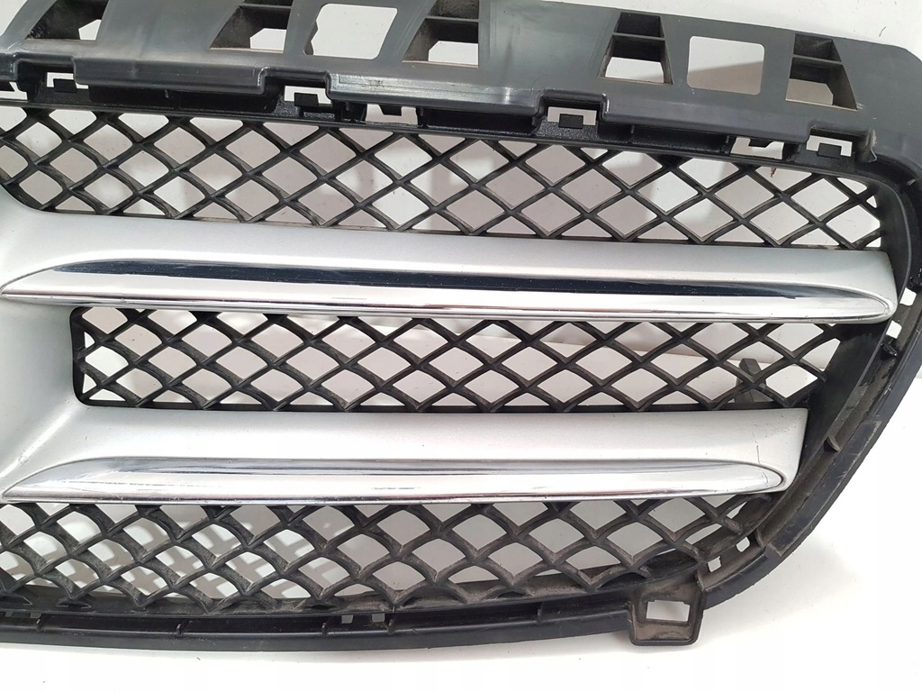 фото №5, Mercedes-benz a w176 2013 решітка вентиляційна pod бампером заднім