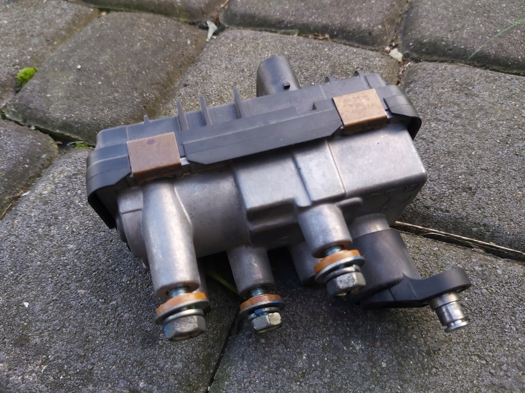 фото №1, Evoque discovery 204dtd 2.0 регулятор турбины