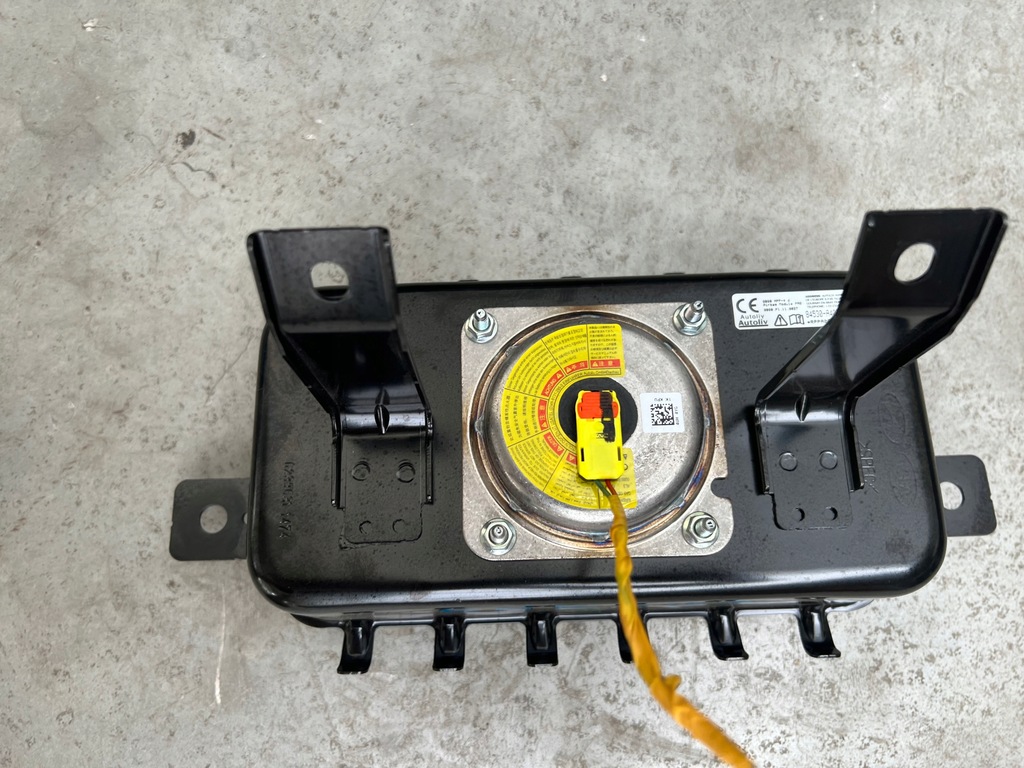 фото №12, Панель приладів консоль подушка безпеки ремені kia carens iv