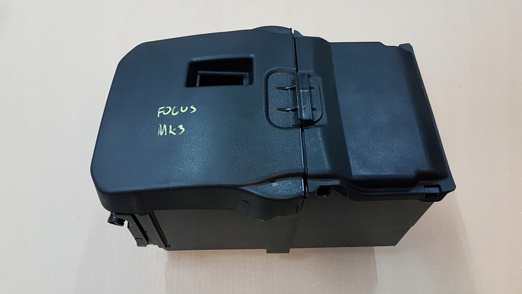 фото №1, Корпус аккумулятор focus mk3