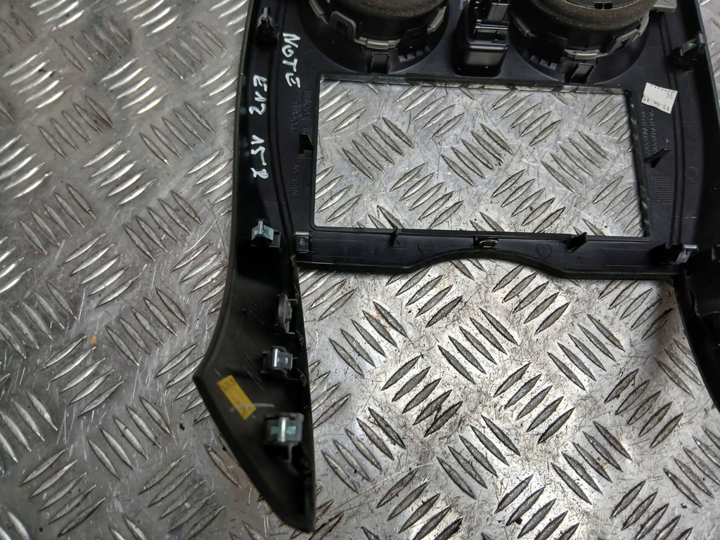 фото №10, Nissan note e12 панель средний рамка 682603vv0a 2015r