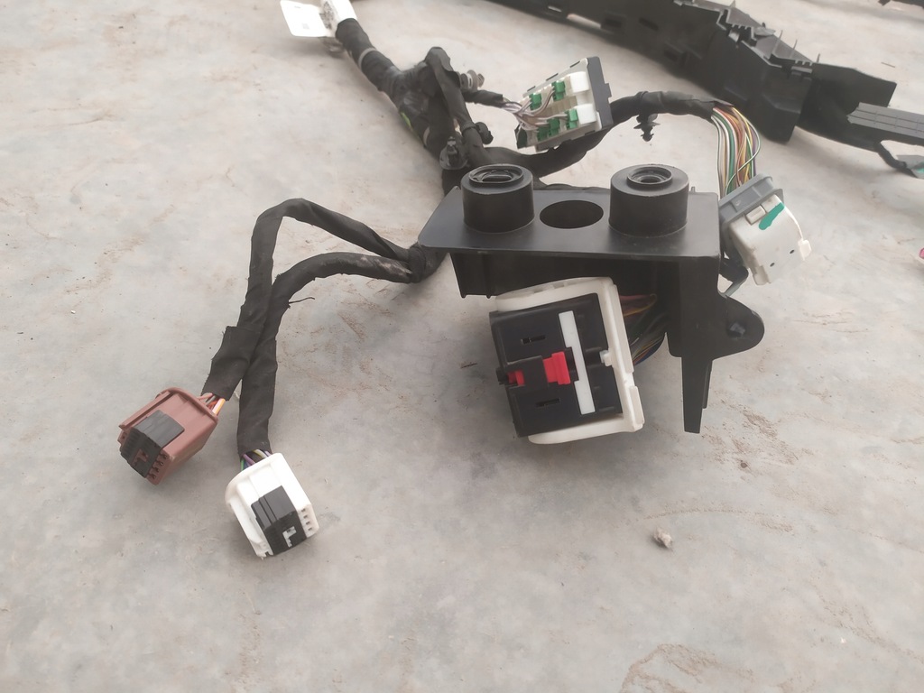 фото №8, Ram rebel 5.7 19- электропроводка жгут кабины 68444008ab usa