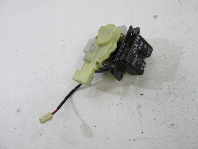 фото №1, Замок крышки задняя mazda premacy 1999-2005