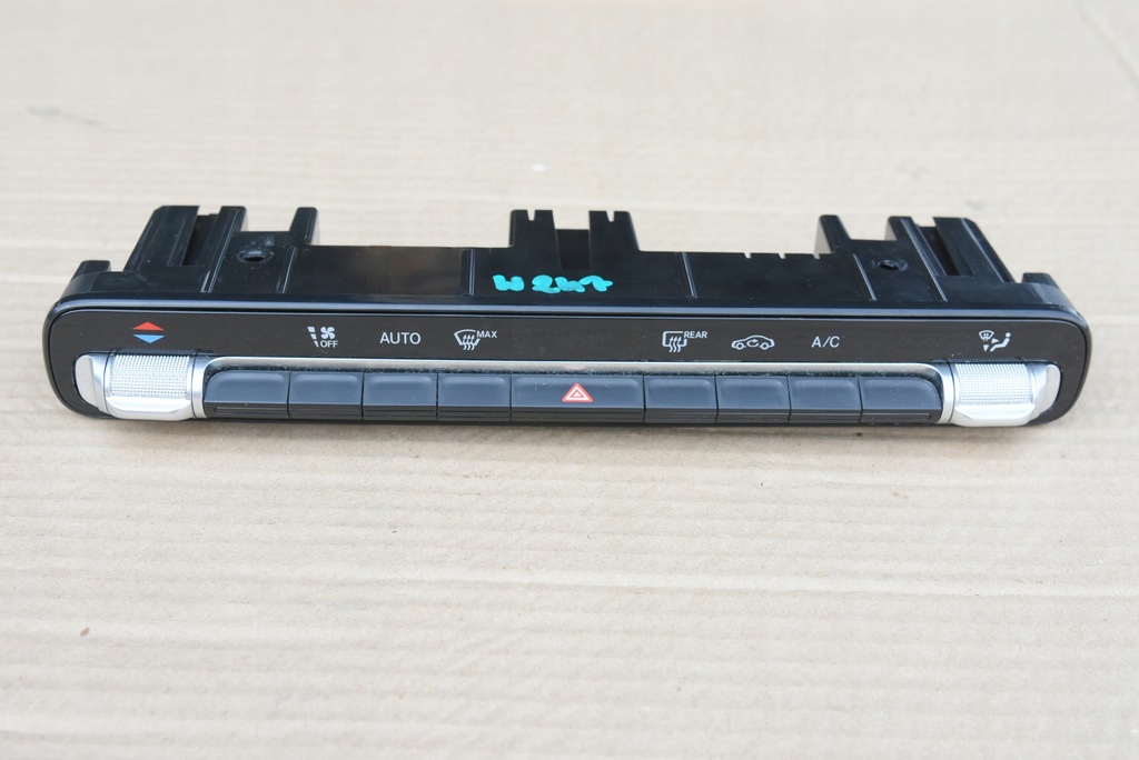 фото №1, Mercedes w247 w177 панель обдув кондиціонера