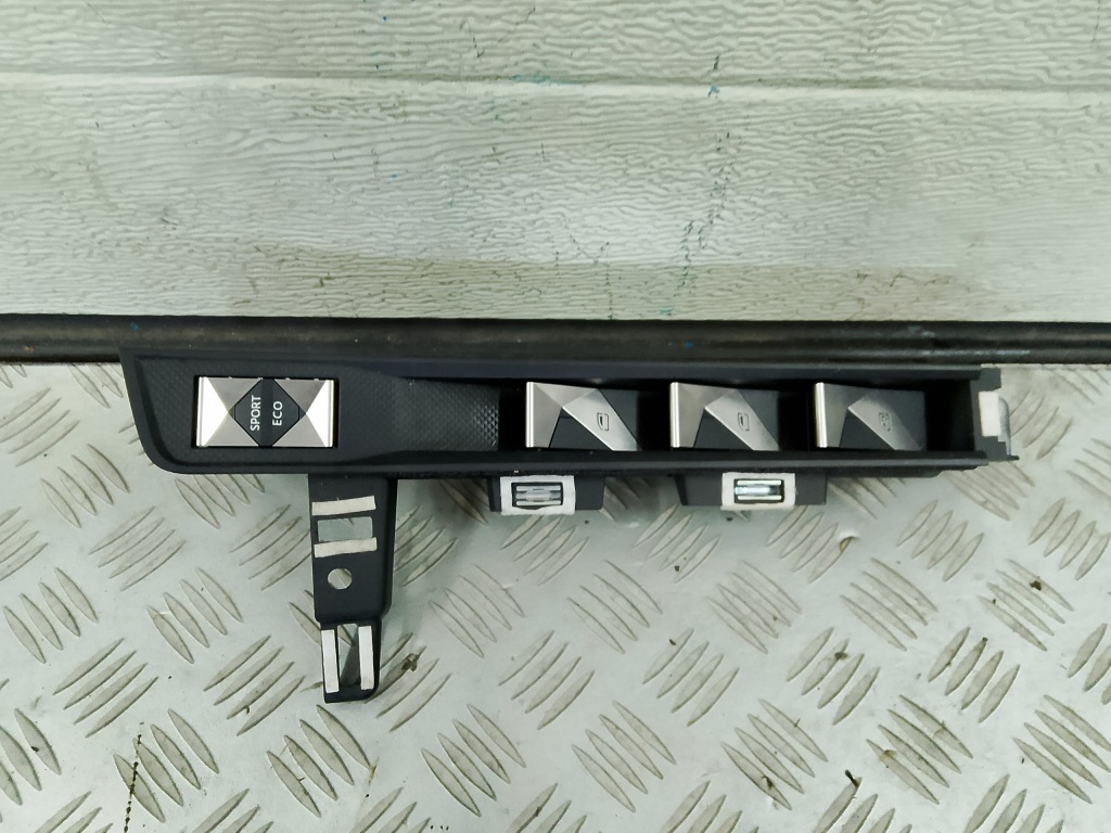 фото №1, Ds ds7 crossback citroen 2020 панель переключатель управление окон 9821893677