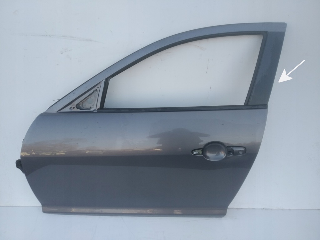 фото №2, Молдинг дверь боковая левый перед mazda rx8 rx-8