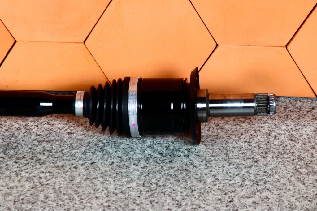 фото №3, Bmw f40 f44 x2 f39 привідний вал правий лівий задня 8679838