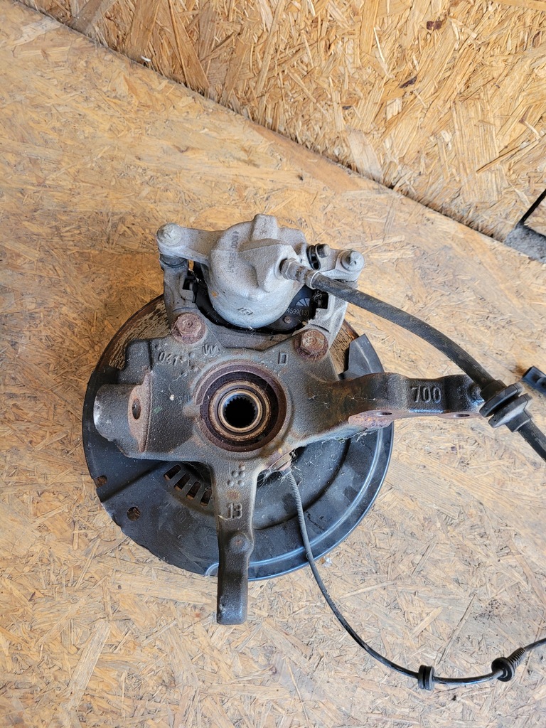 фото №2, Ступиця поворотний кулак перед права renault clio v 1.0