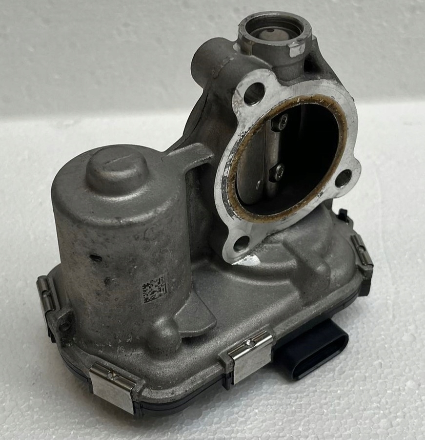 фото №3, Дросельна заслінка 059131477m audi q8