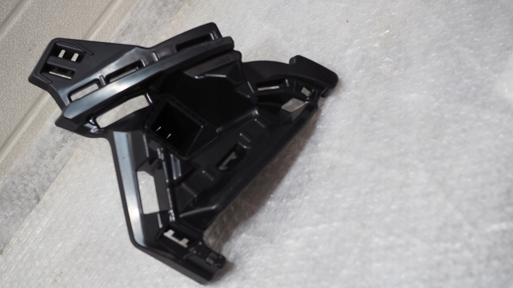 фото №1, Кронштейн решітка skoda octavia iii 5e3807723