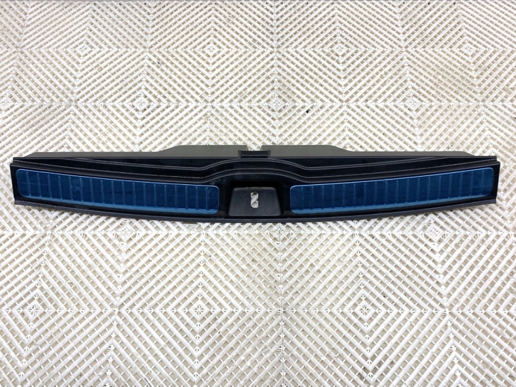 Купить Накладка порог багажника mercedes gle a1676900200