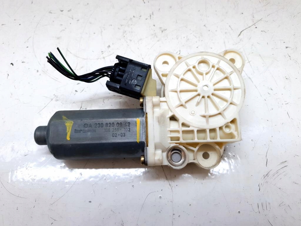 фото №1, Моторчик стекло правый перед mercedes clk c209 w209