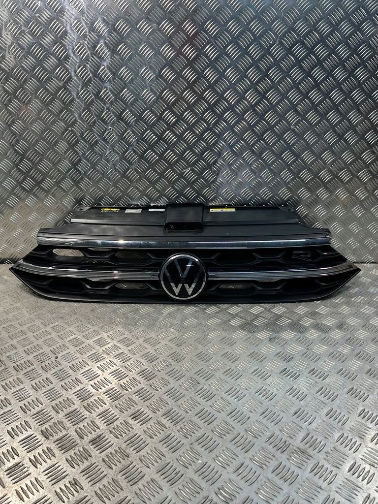 фото №1, Решётка радиатора решётка радиатора vw troc t-roc 2ga r-line 2ga853651j с подсветкой led