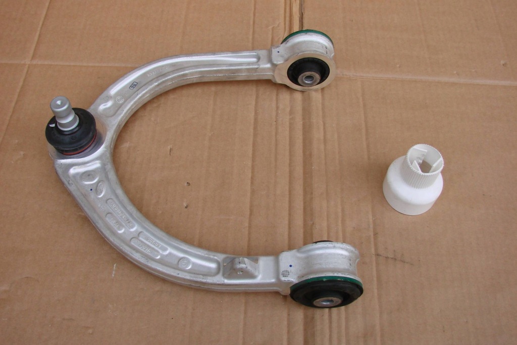 Рычаг передний перед сторона левая land rover defender l8b23091aa Оригинал