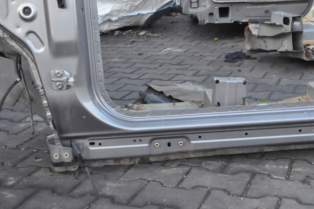 Land rover discovery sport l550 четверть лонжерон левая перед +стойку порог Цена