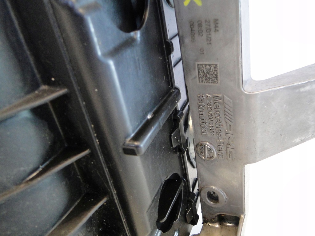 фото №10, Mercedes sl r232 232 55 63 amg gt 192 радиатор wody масла w подкрылок правое