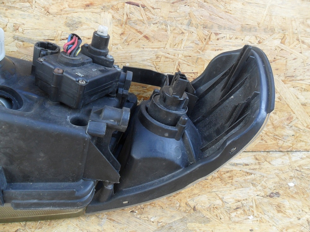 фото №14, Nissan almera n15 1995 1996 1997- фара правий