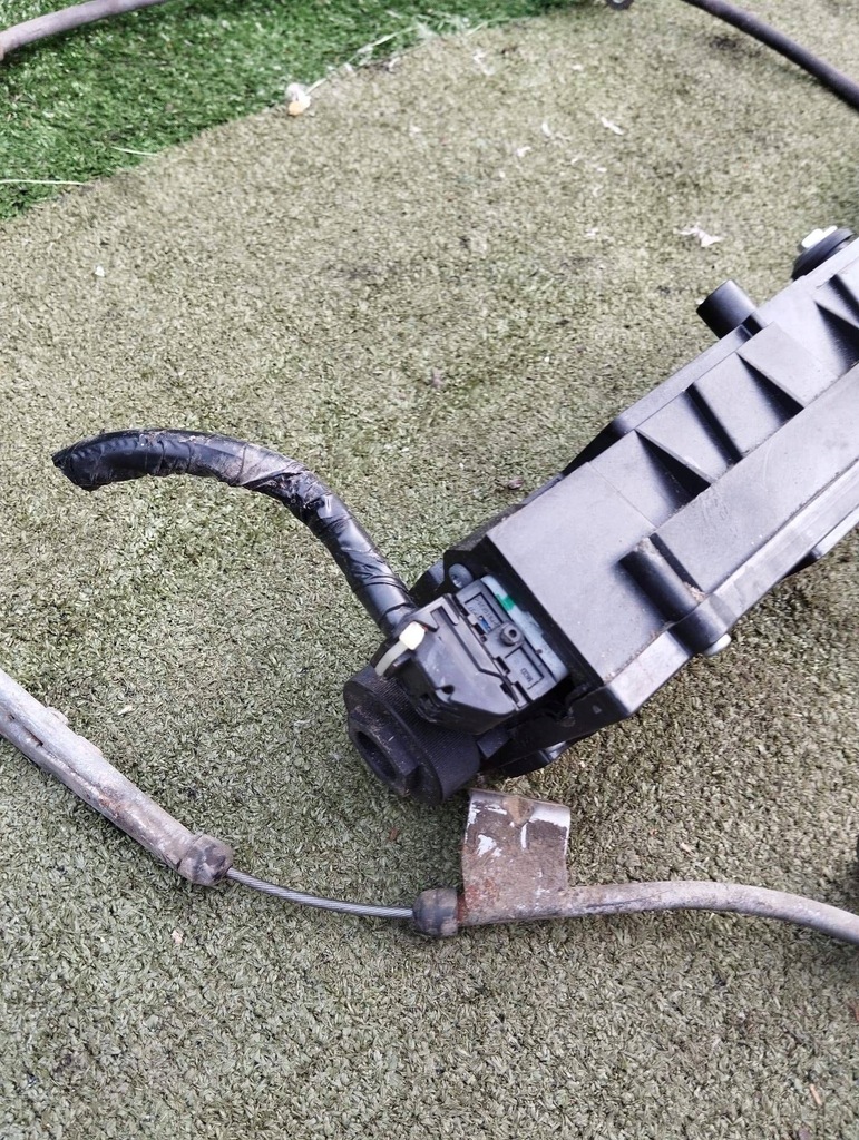 фото №9, Renault koleos i 1 тормоз ручной электрический 36010-3039r