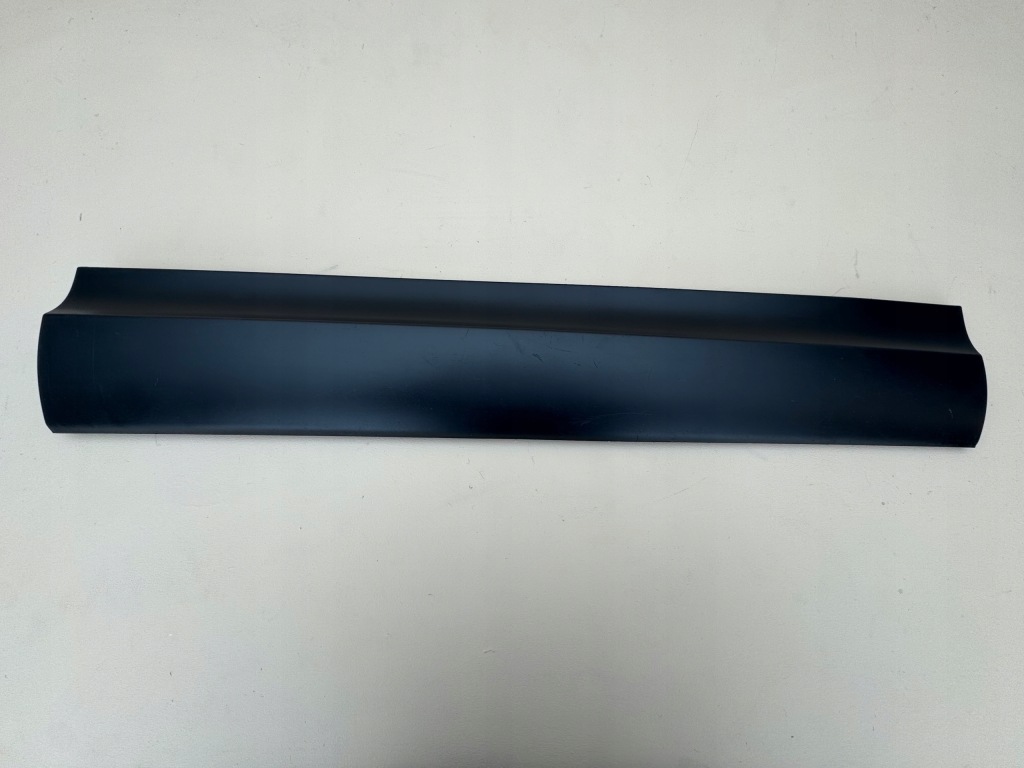 фото №1, Land rover discovery v 5 l462 молдинг дверь правый перед hy32-21064