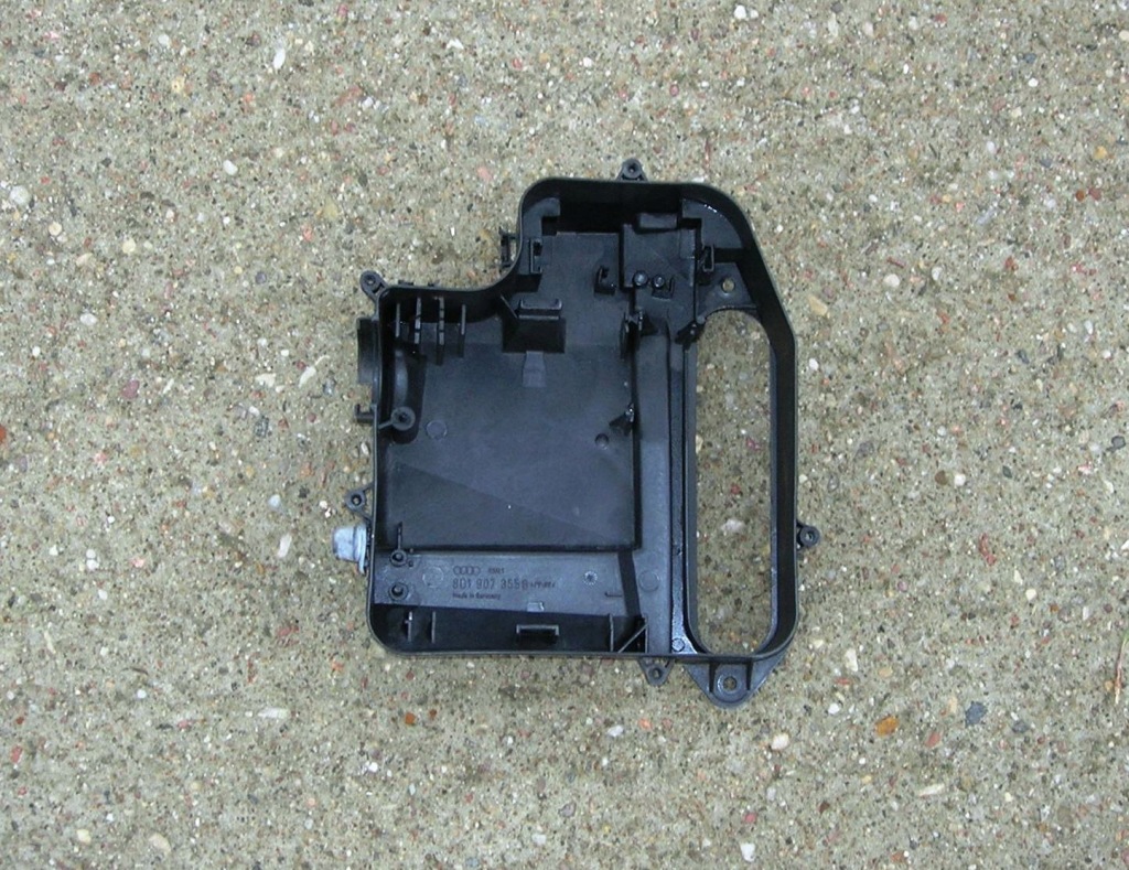 фото №2, Корпус компьютер нижняя passat b5 , audi a6 c5 +