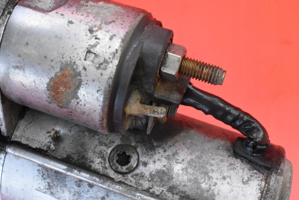 Стартер 068911024e d7r33 audi a4 b6 1.9 tdi 130 km 00-05 Зі Шроту